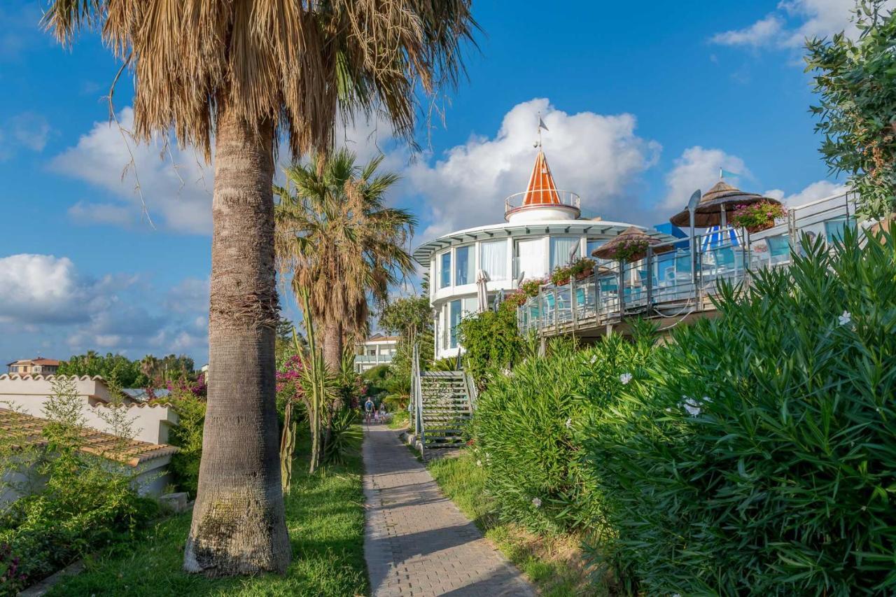 Villaggio Stromboli Hotel 4*